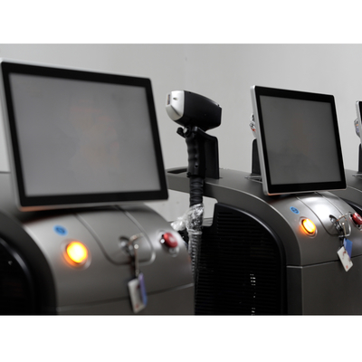 Machine de beauté multifonctionnelle à quatre longueurs d'onde 2400W