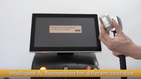 Machine d'épilation permanente au laser à diode de 808 nm avec écran tactile de 8,4/10,4 pouces