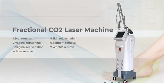 Équipement de beauté au laser CO2 avec écran tactile LCD de 10,4 pouces