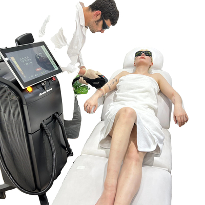 Machine à éliminer les poils à diode laser au titane