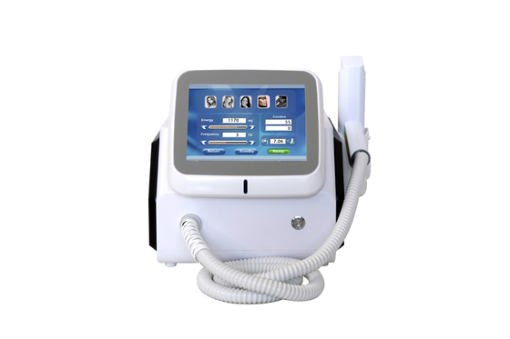 Machine laser Yag personnalisée Q Switch ND pour l' élimination des tatouages / traitement de l' acné