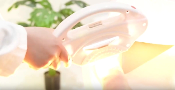 La machine de réduction de cheveux USB IPL, la machine d' épilation légère à impulsion intense OEM / ODM