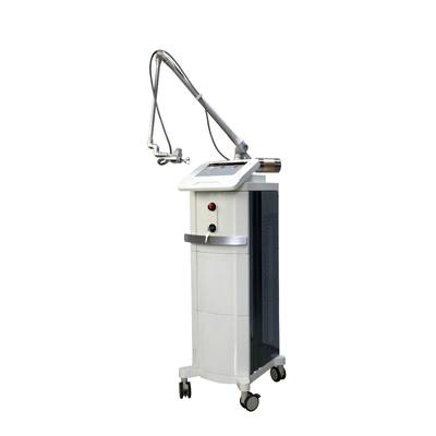 50W fractionné CO2 machine de resserrement vaginal au laser longueur d'onde 10600nm